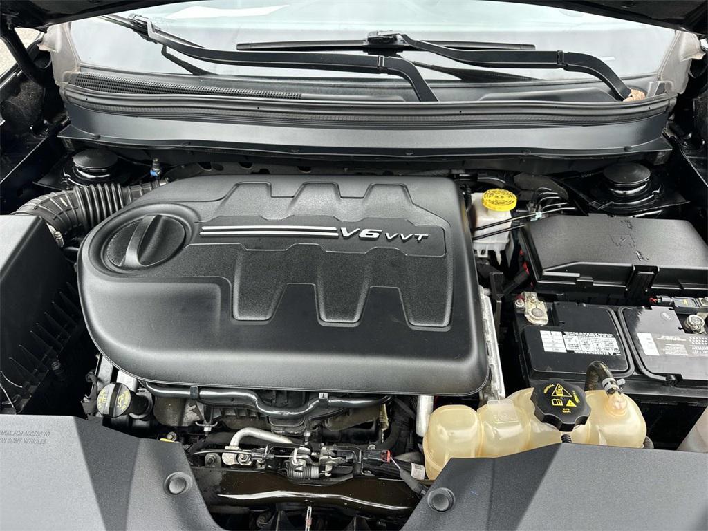 used 2019 Jeep Cherokee car, priced at $13,800