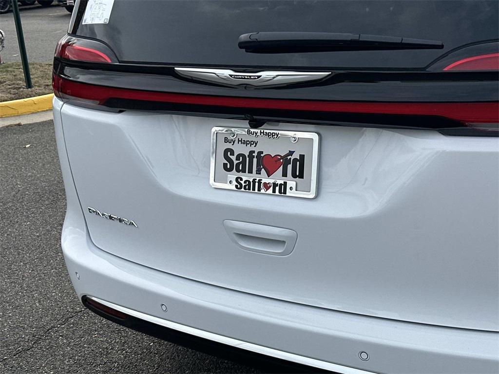 new 2026 Chrysler Pacifica car, priced at $45,971