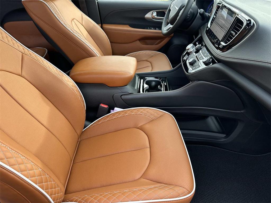new 2026 Chrysler Pacifica car, priced at $45,971