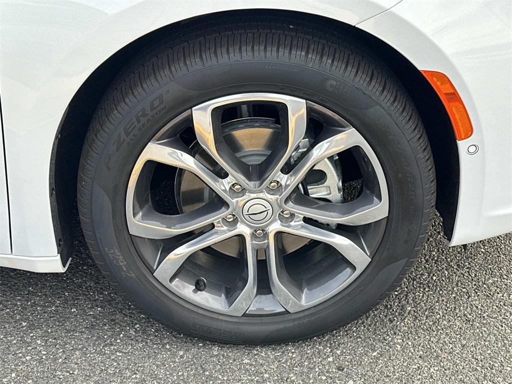 new 2026 Chrysler Pacifica car, priced at $45,971