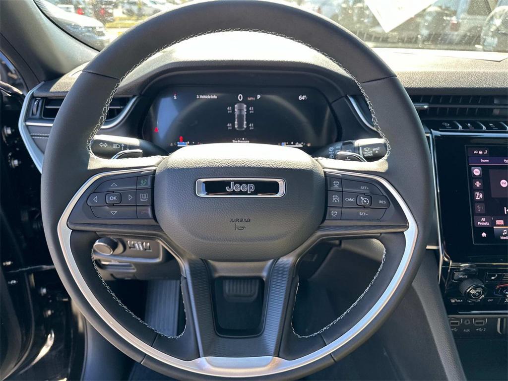 new 2025 Jeep Grand Cherokee car, priced at $38,325