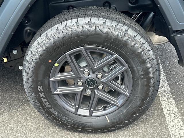 new 2025 Jeep Wrangler car, priced at $34,178
