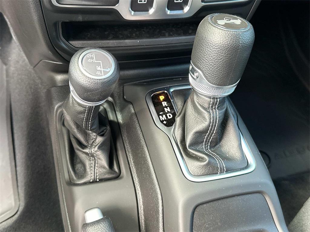 new 2025 Jeep Wrangler car, priced at $37,728