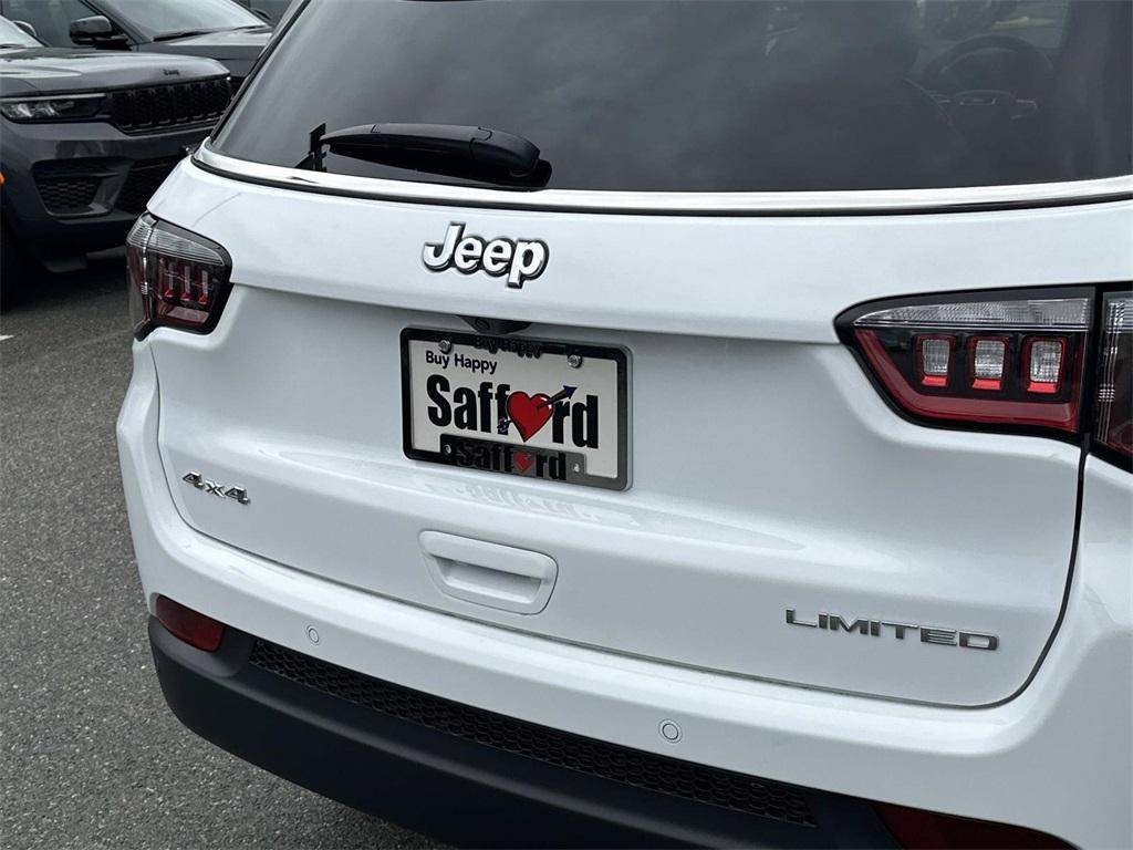 new 2026 Jeep Compass car, priced at $30,005