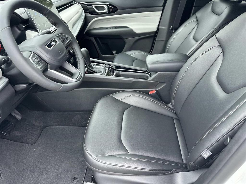 new 2026 Jeep Compass car, priced at $30,005
