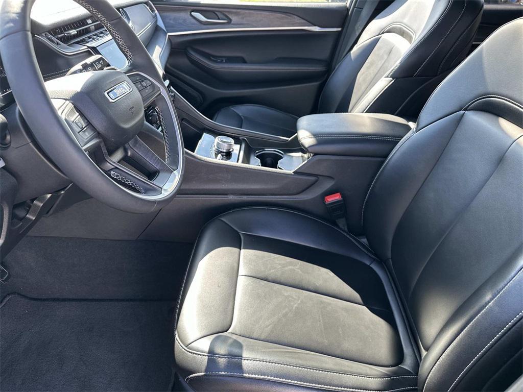 used 2024 Jeep Grand Cherokee car, priced at $38,072