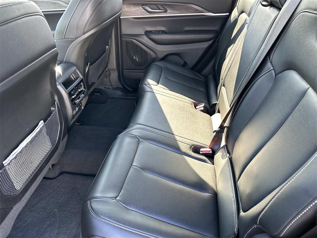 used 2024 Jeep Grand Cherokee car, priced at $38,072