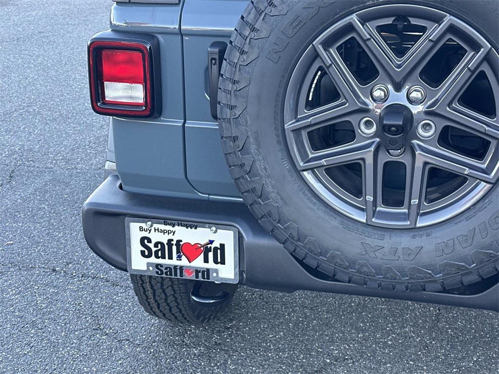 new 2026 Jeep Wrangler car, priced at $45,605