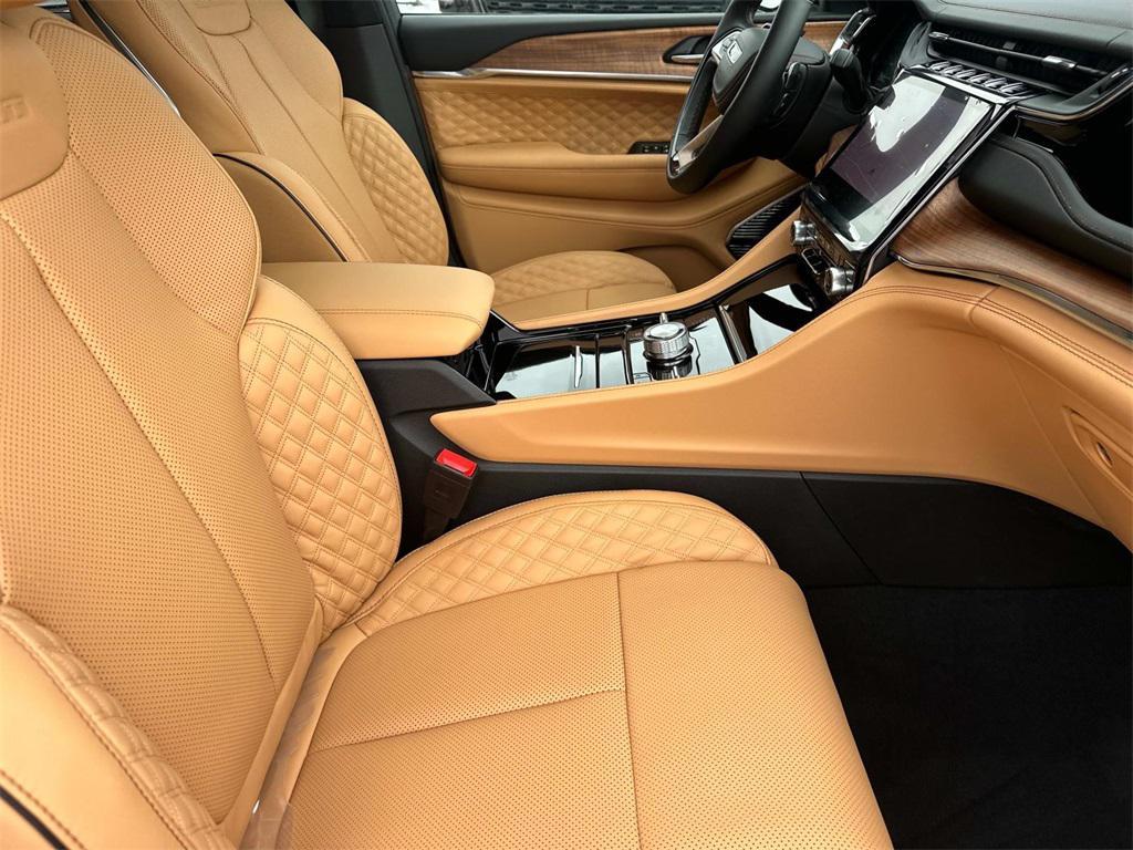 new 2025 Jeep Grand Cherokee L car, priced at $59,505