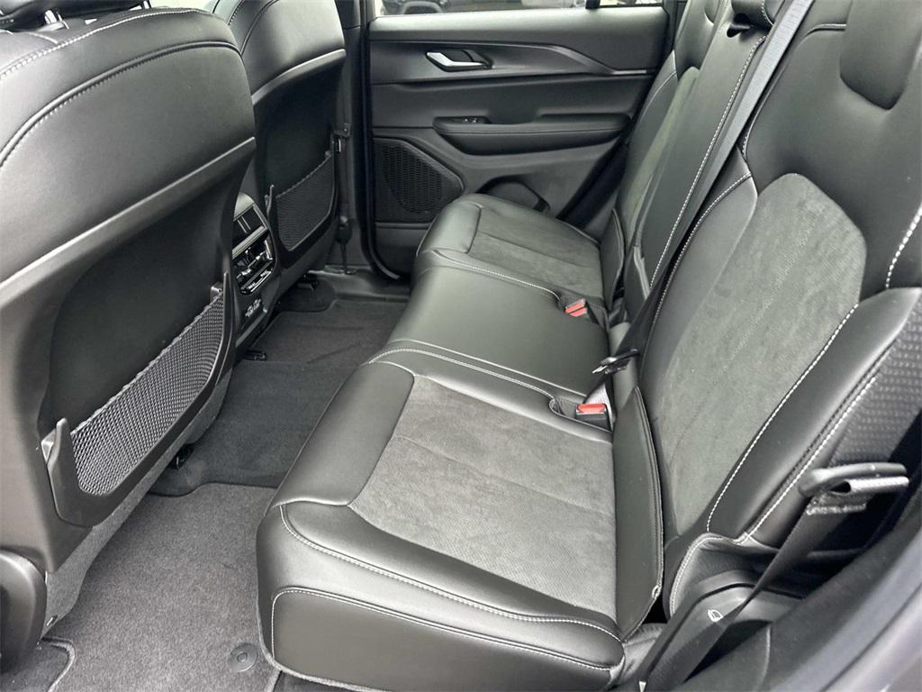 new 2025 Jeep Grand Cherokee car, priced at $36,855