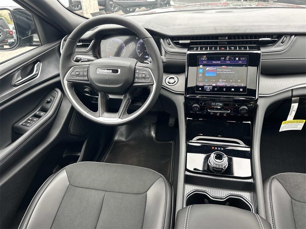 new 2025 Jeep Grand Cherokee car, priced at $36,855