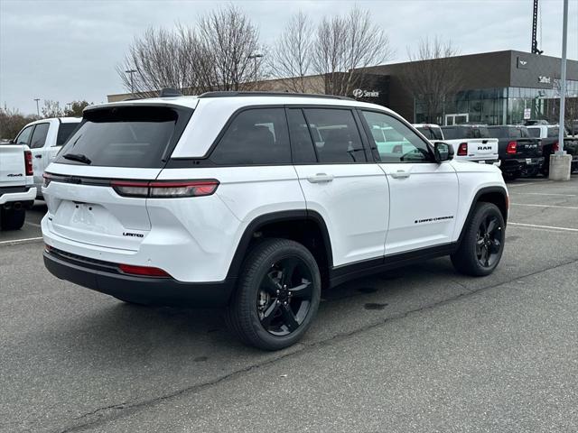 new 2025 Jeep Grand Cherokee car, priced at $49,754