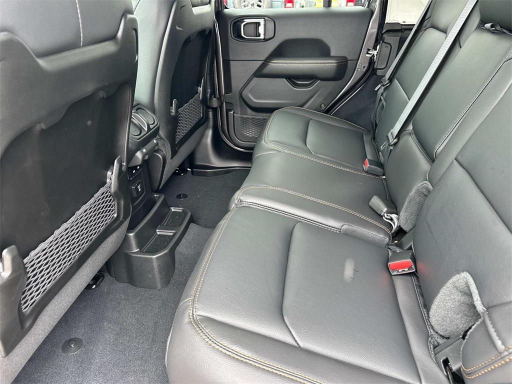 new 2025 Jeep Wrangler car, priced at $47,105