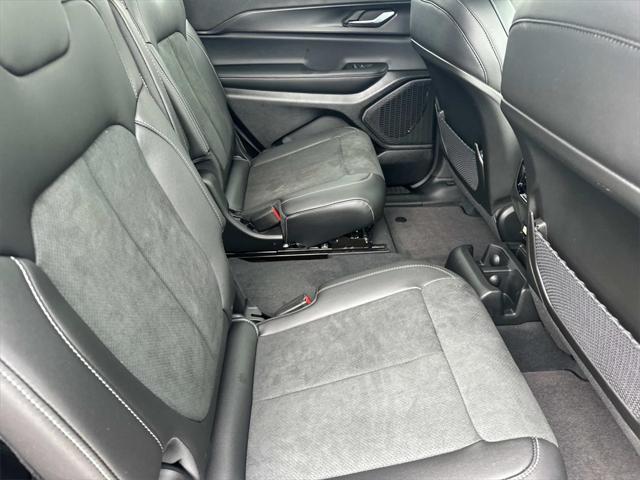 new 2025 Jeep Grand Cherokee L car, priced at $43,758