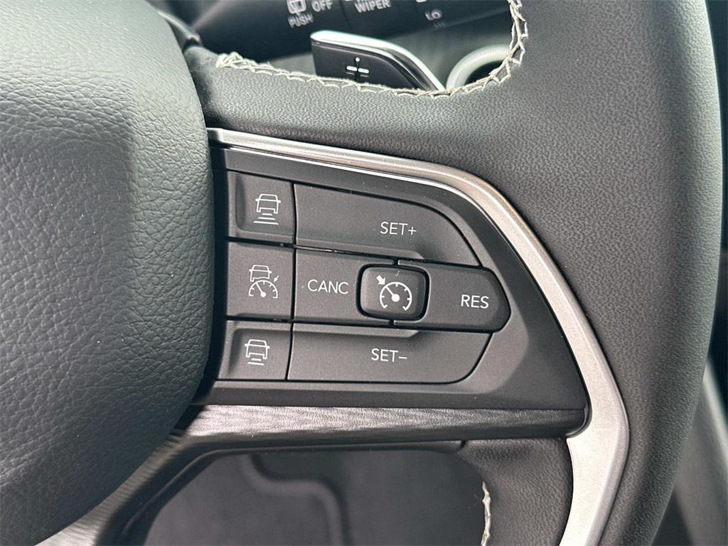 new 2025 Jeep Grand Cherokee L car, priced at $43,916