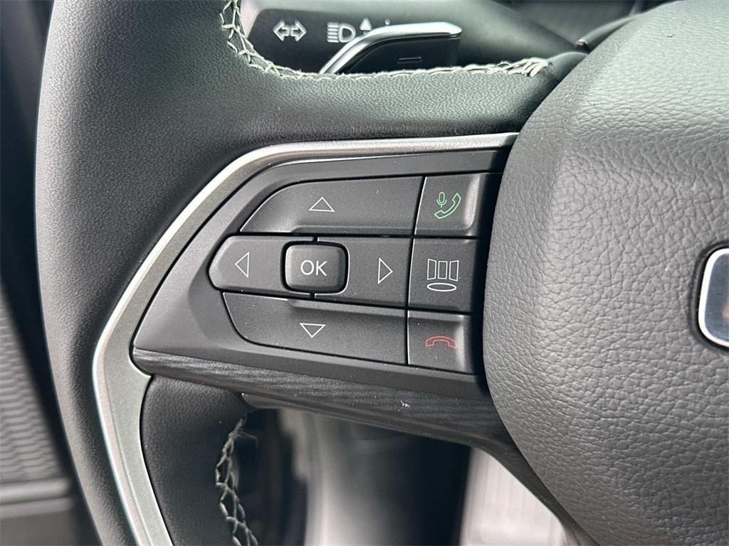 new 2025 Jeep Grand Cherokee L car, priced at $43,916