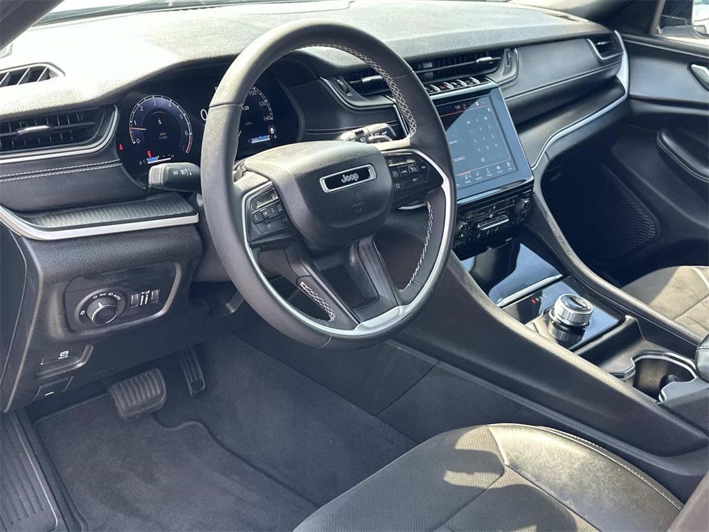 used 2024 Jeep Grand Cherokee L car, priced at $33,139