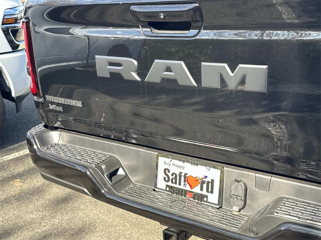new 2025 Ram 1500 car, priced at $43,181