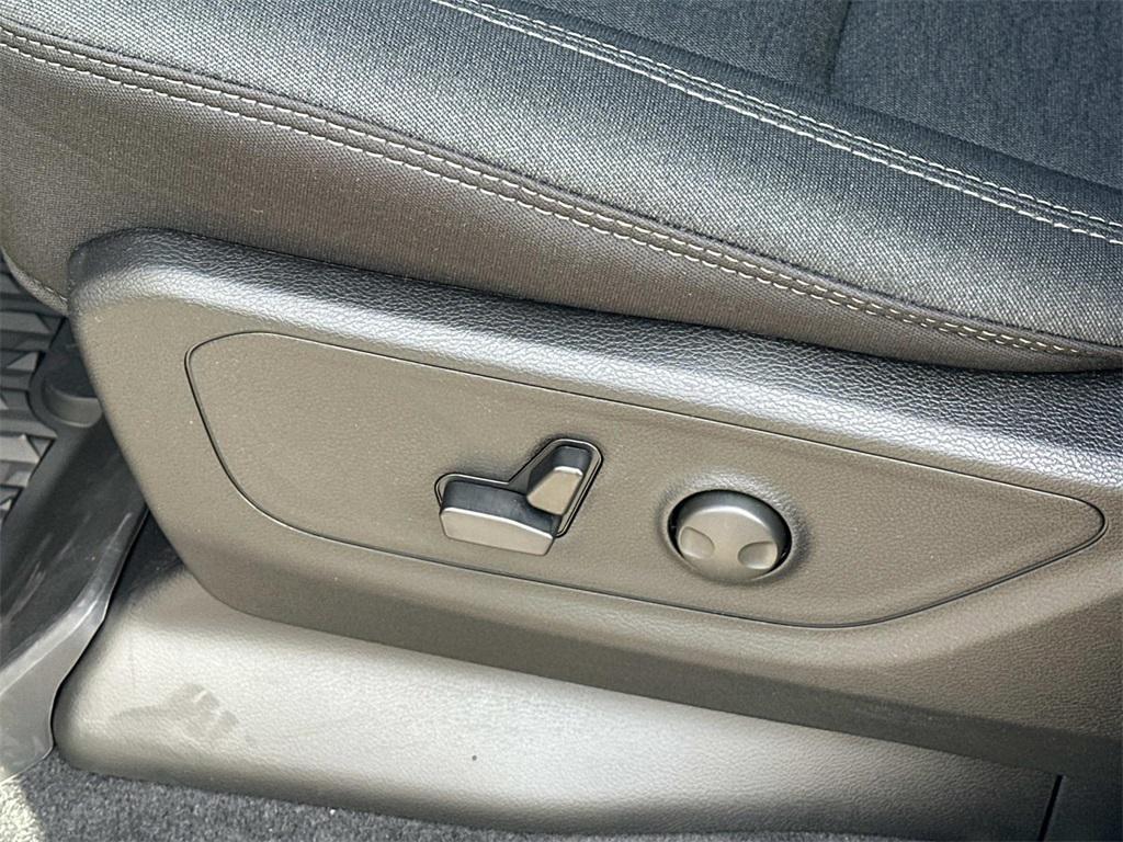 new 2025 Ram 1500 car, priced at $43,181