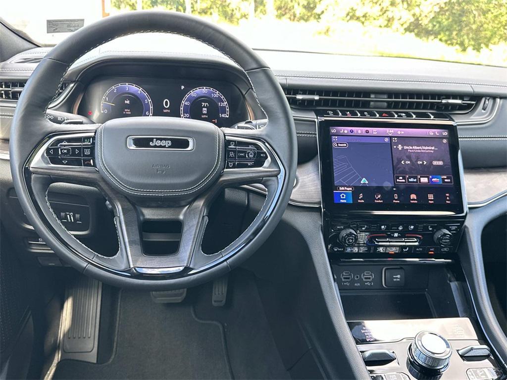new 2025 Jeep Grand Cherokee car, priced at $57,055