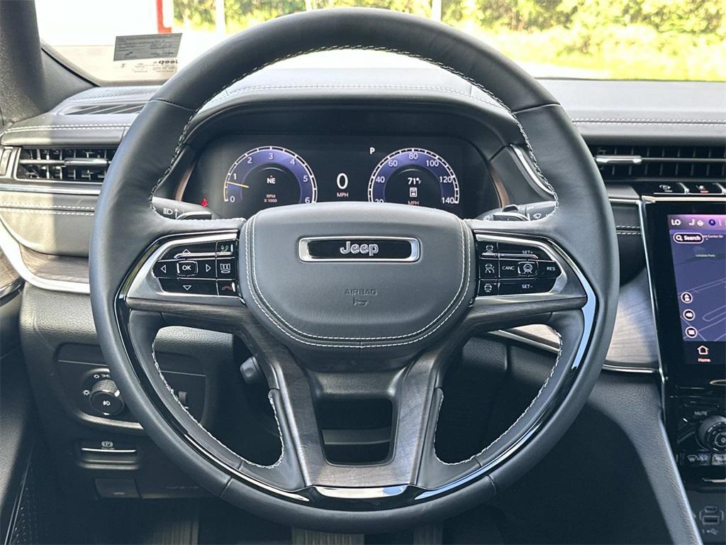 new 2025 Jeep Grand Cherokee car, priced at $57,055