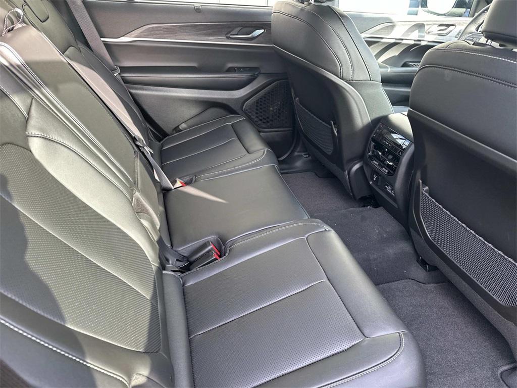 new 2025 Jeep Grand Cherokee L car, priced at $48,165
