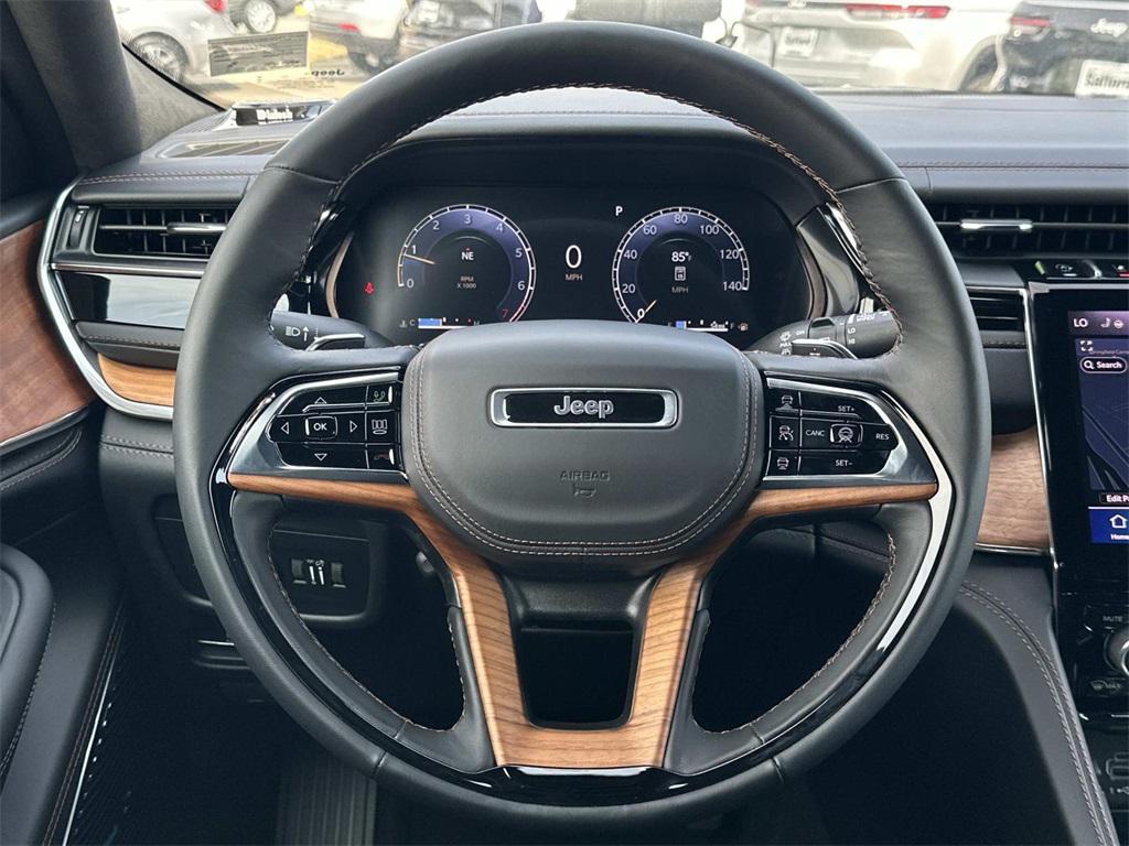 new 2025 Jeep Grand Cherokee car, priced at $58,332