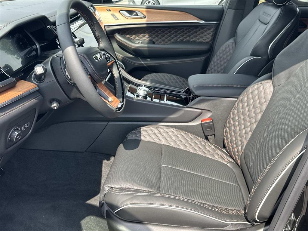 new 2025 Jeep Grand Cherokee car, priced at $58,332