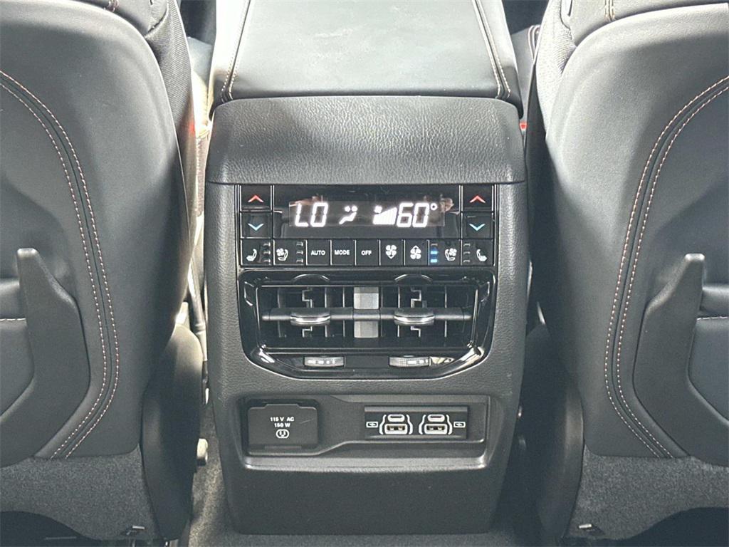 new 2025 Jeep Grand Cherokee car, priced at $58,332