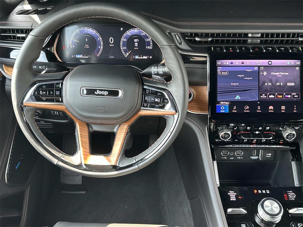 new 2025 Jeep Grand Cherokee car, priced at $58,332