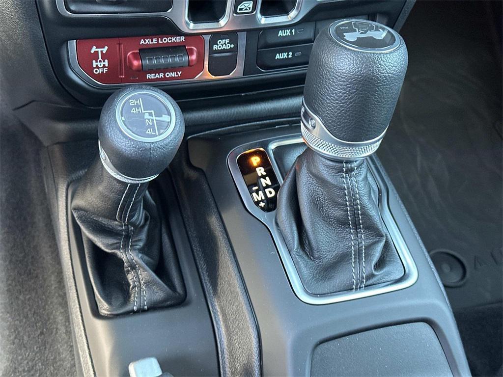 new 2025 Jeep Wrangler car, priced at $48,805