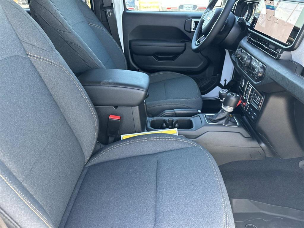 new 2025 Jeep Wrangler car, priced at $48,805