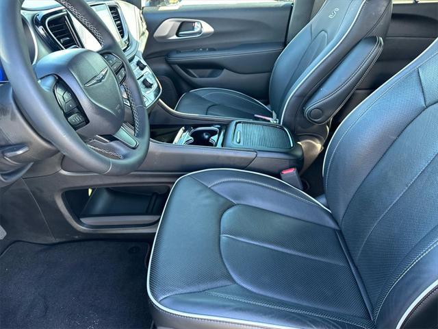 used 2023 Chrysler Pacifica car, priced at $39,000