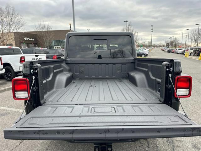 new 2025 Jeep Gladiator car, priced at $40,612