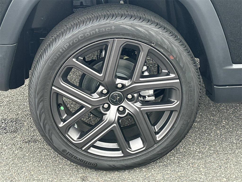 new 2025 Jeep Compass car, priced at $33,405