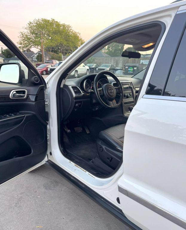 used 2011 Jeep Grand Cherokee car, priced at $5,695