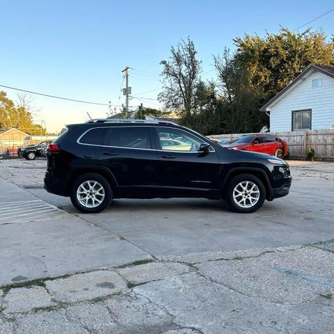 used 2015 Jeep Cherokee car, priced at $10,295