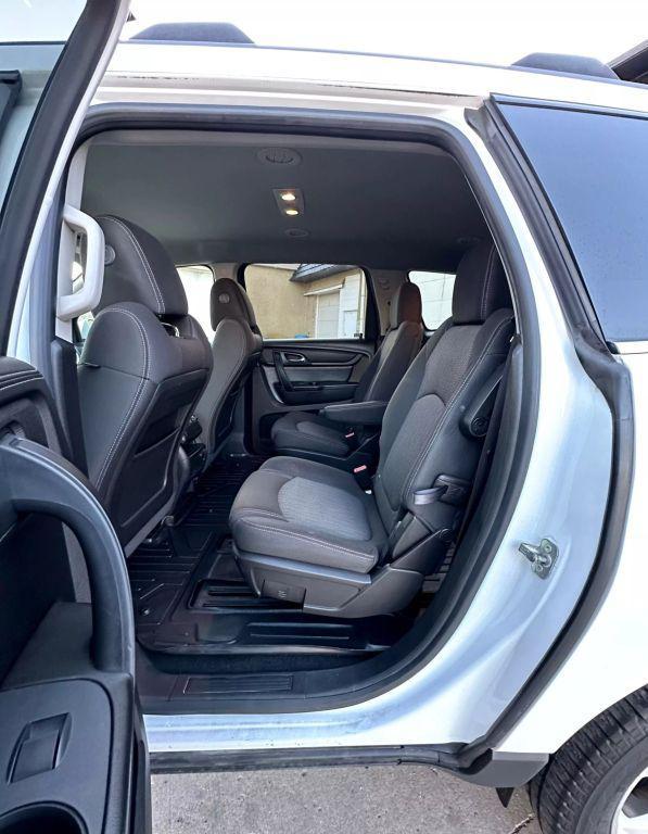 used 2016 Chevrolet Traverse car, priced at $9,495