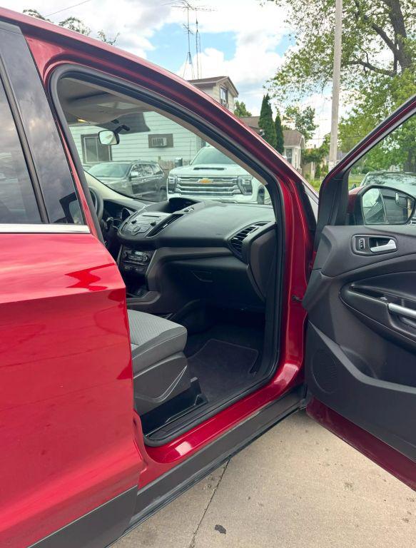 used 2017 Ford Escape car, priced at $7,295