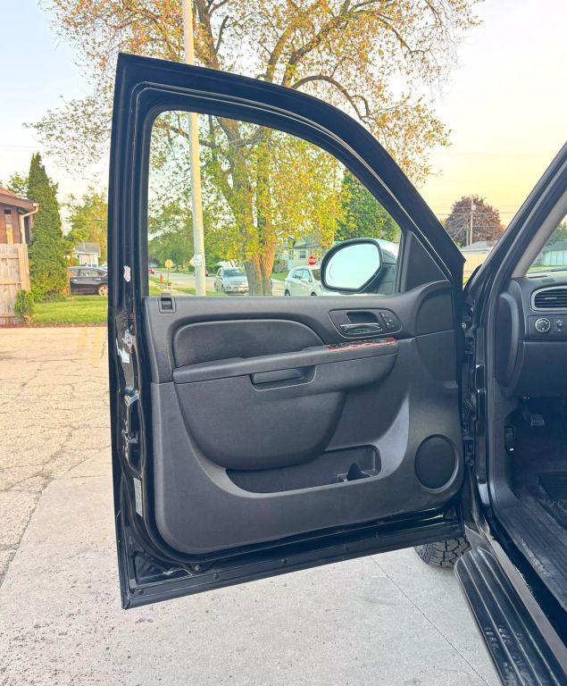 used 2012 Chevrolet Suburban car, priced at $8,295