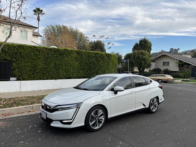 used 2020 Honda Clarity Plug-In Hybrid car, priced at $12,995