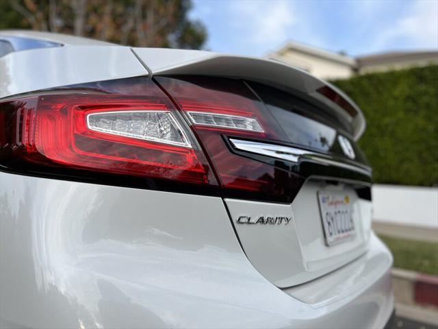 used 2020 Honda Clarity Plug-In Hybrid car, priced at $12,995