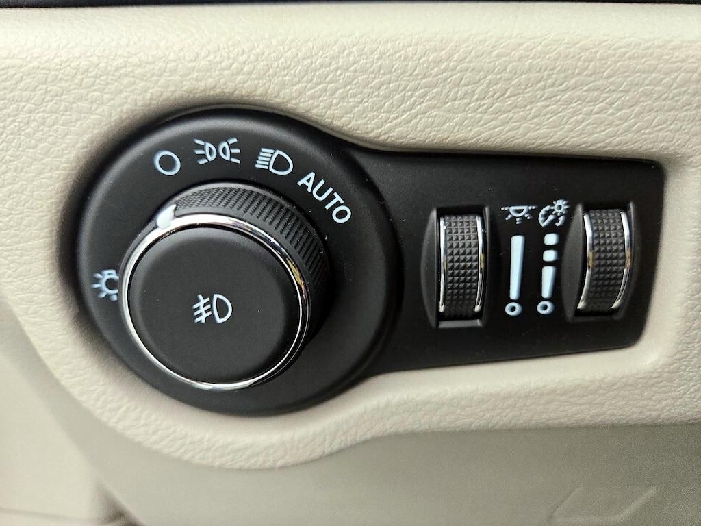 used 2022 Chrysler Pacifica car, priced at $29,998