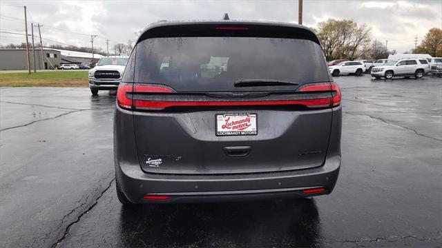 used 2023 Chrysler Pacifica car