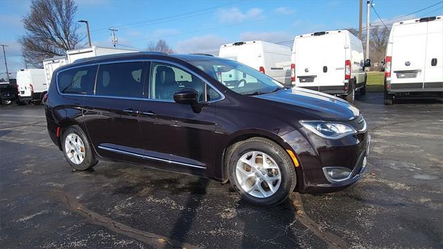 used 2017 Chrysler Pacifica car, priced at $11,995