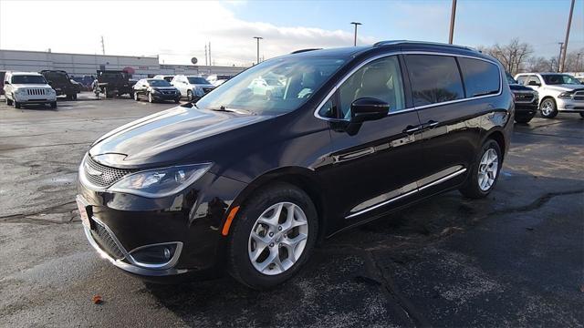 used 2017 Chrysler Pacifica car, priced at $11,995