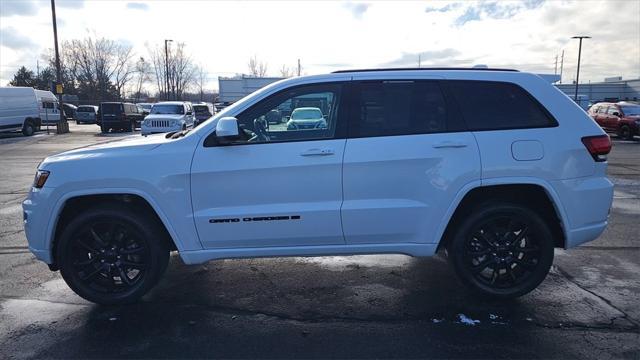 used 2022 Jeep Grand Cherokee car, priced at $30,995