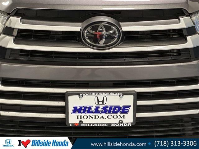 used 2018 Toyota Highlander car, priced at $22,922