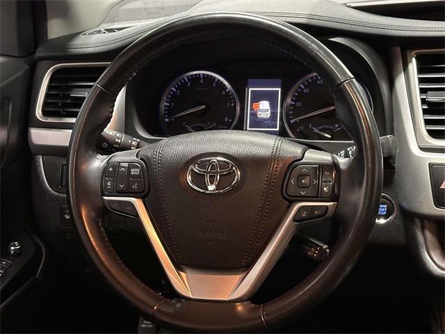 used 2018 Toyota Highlander car, priced at $22,922