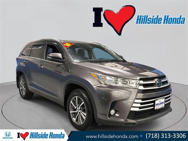 used 2018 Toyota Highlander car, priced at $22,922